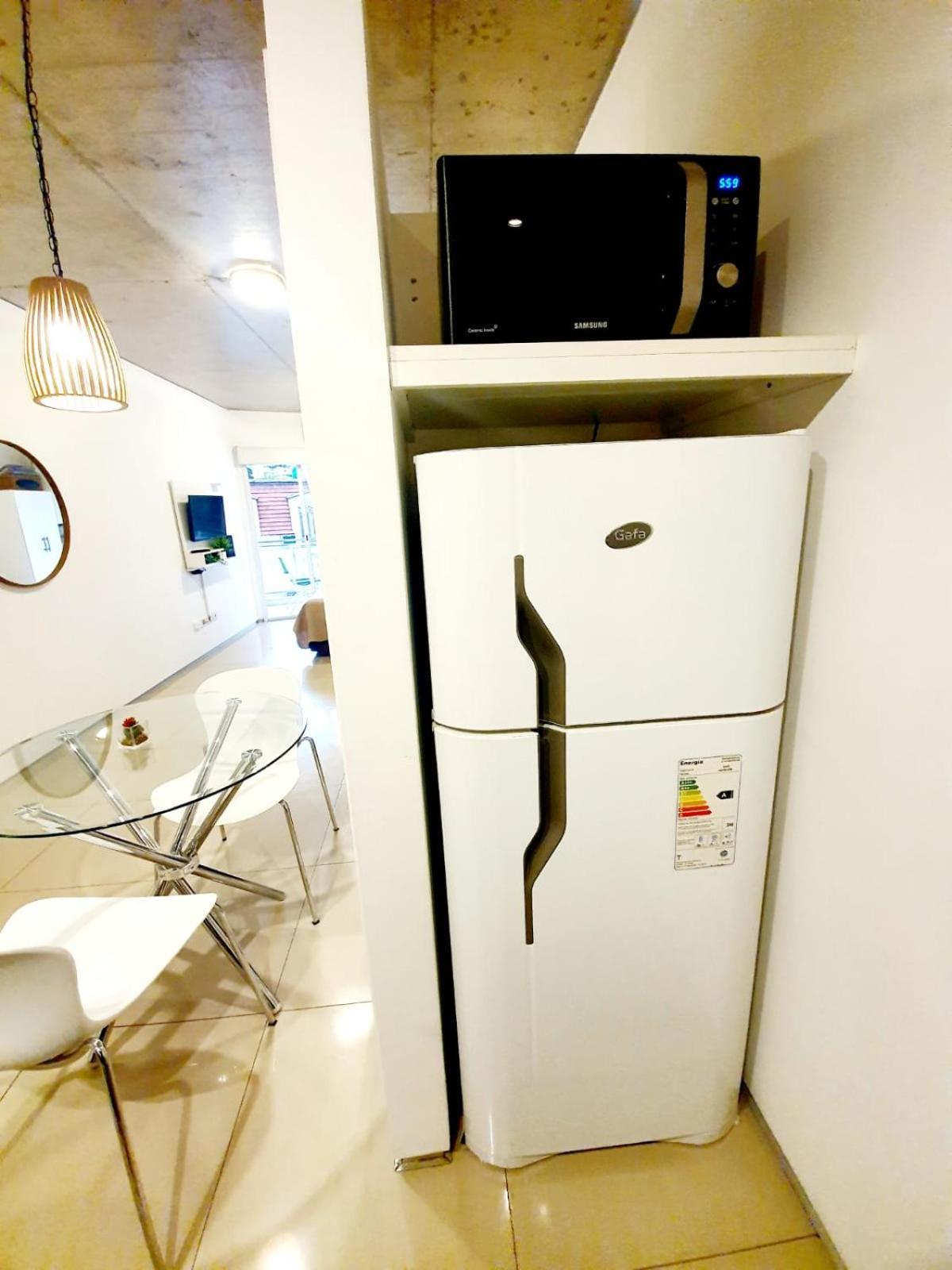 Monoambiente Super Amplio Y Comodo, Ideal Para Explorar La Ciudad Buenos Aires Eksteriør bilde